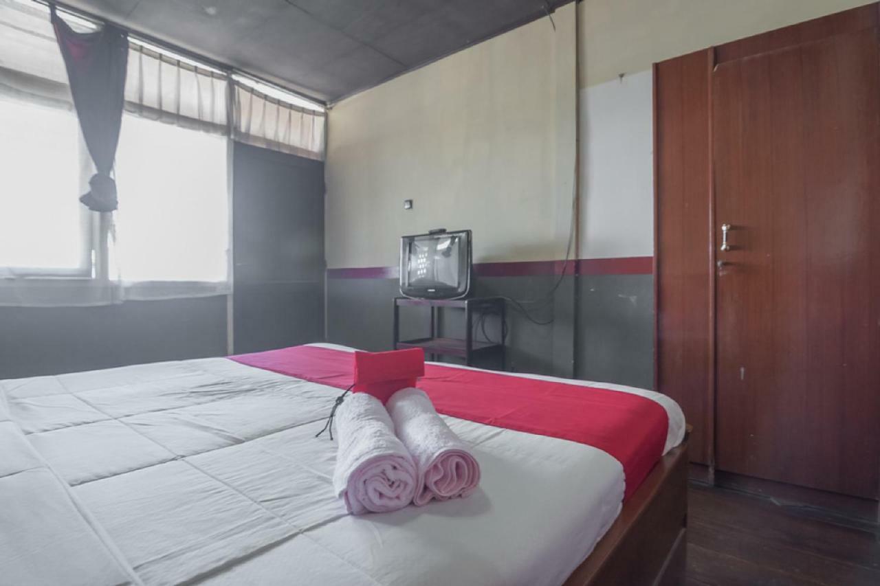 Hotel Reddoorz @ Maribaya Street Lembang Exterior foto