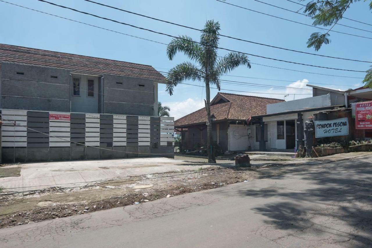 Hotel Reddoorz @ Maribaya Street Lembang Exterior foto